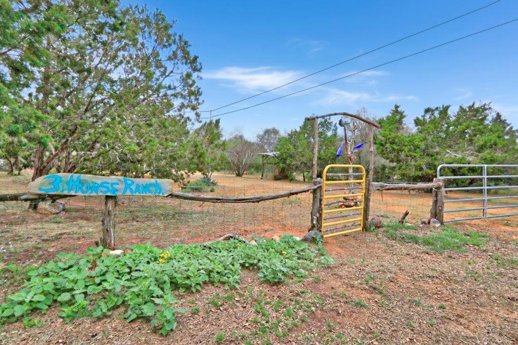 Three Horses Ranch Villa Johnson City Exterior photo
